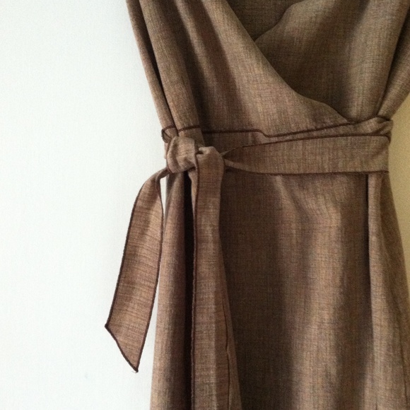 Wool wrap dress - Picture 2 of 4